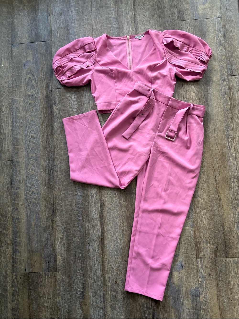 Pink‎ Puff-Sleeve Crop Top and High-Waist Belted Trousers Set